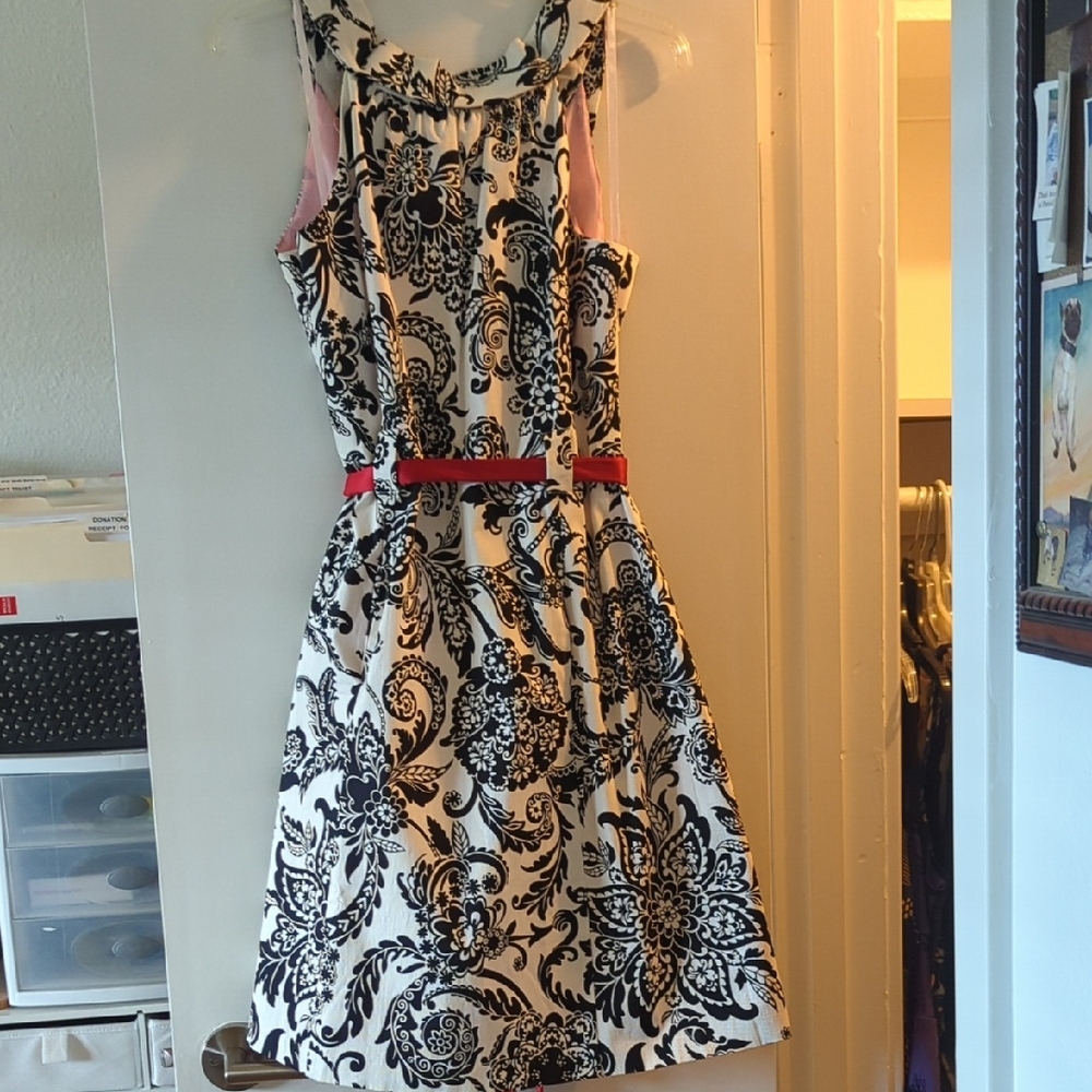 Chic Black and White Patterned Dress with Red Belt